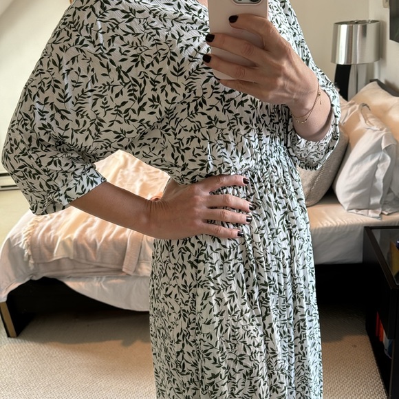 Summer dress. - Picture 2 of 5